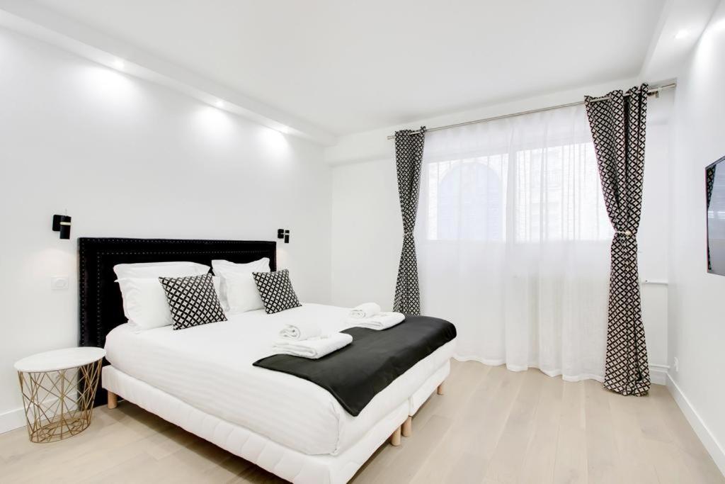 Trocadero/ Eiffel Tower - 3 Bedrooms- All New! Paris Exterior foto